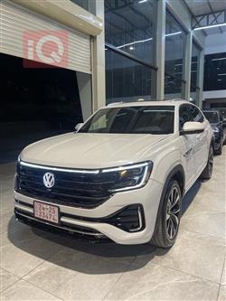 ڤۆڵکسواگن ئەتڵەس کرۆس سپۆرت